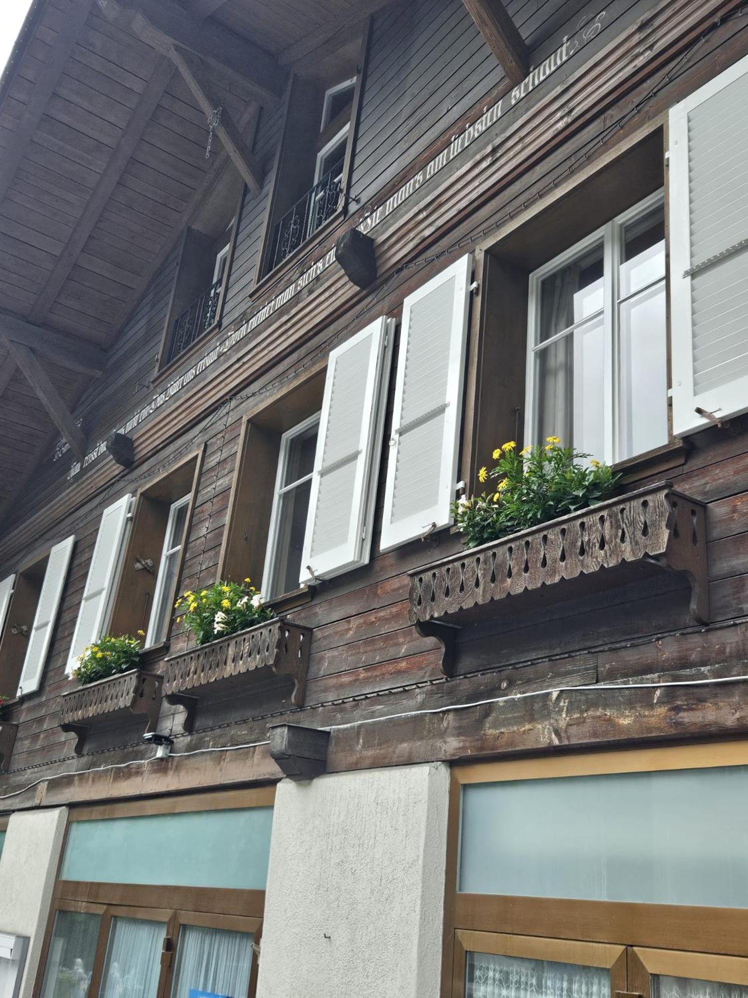 Chalet Maithili Lauterbrunnen -152-Year-Old Majestic Chalet Ngoại thất bức ảnh